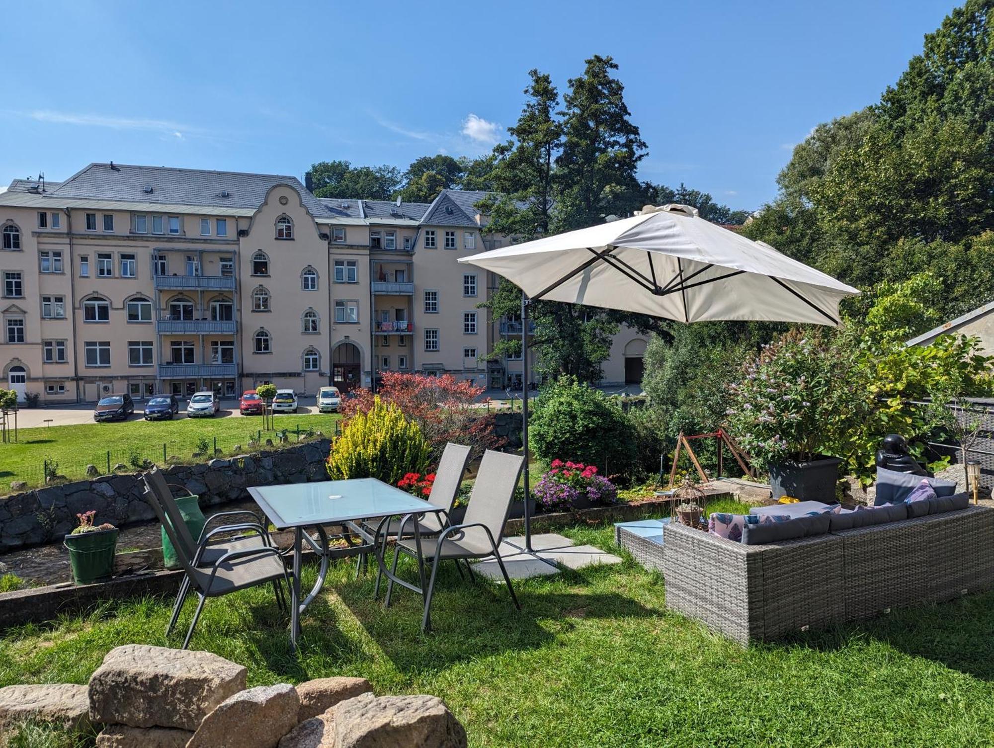 Famzi - Urlaubsmagie - Familienwohnung Mit Gemeinschaftsgarten, -Sauna & -Pool Sebnitz Exterior foto