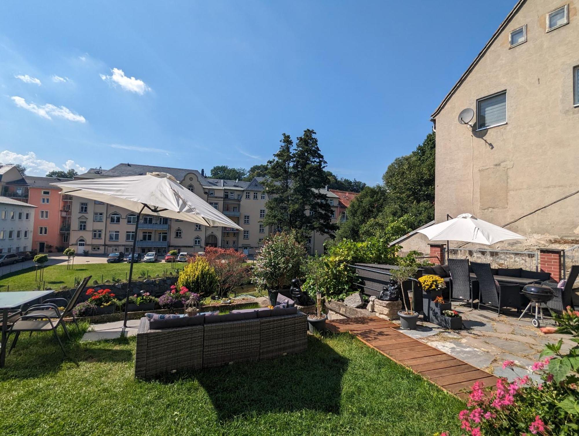Famzi - Urlaubsmagie - Familienwohnung Mit Gemeinschaftsgarten, -Sauna & -Pool Sebnitz Exterior foto