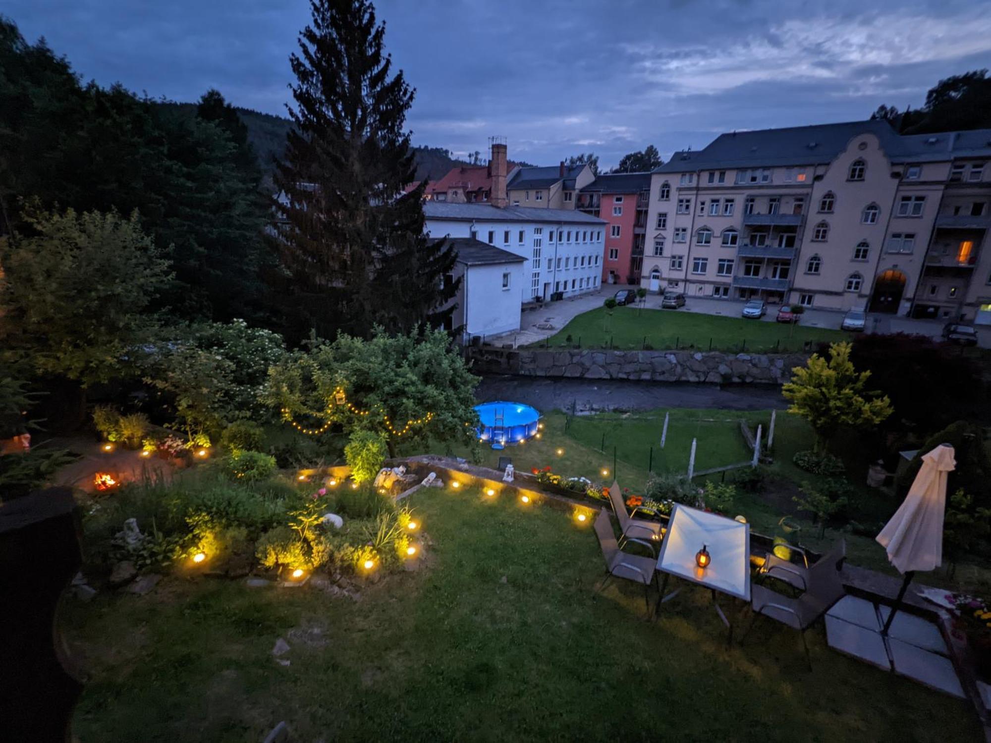 Famzi - Urlaubsmagie - Familienwohnung Mit Gemeinschaftsgarten, -Sauna & -Pool Sebnitz Exterior foto
