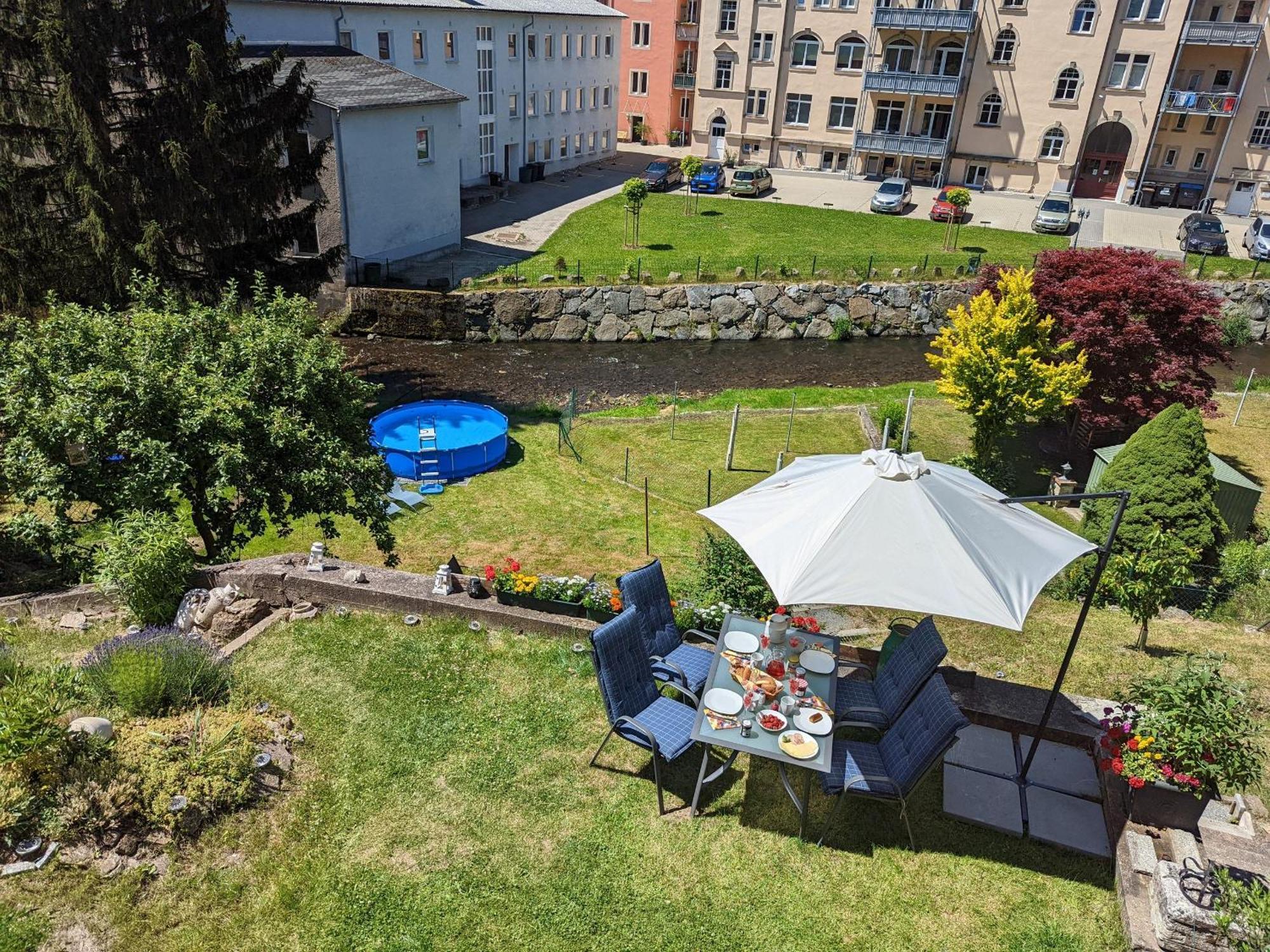 Famzi - Urlaubsmagie - Familienwohnung Mit Gemeinschaftsgarten, -Sauna & -Pool Sebnitz Exterior foto